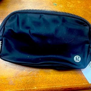 Lululemon everyday bag NWT